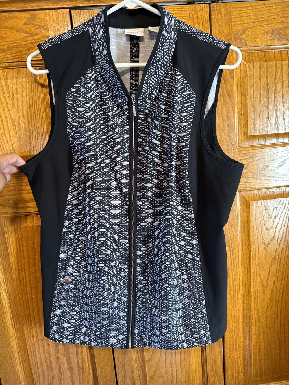 Weekends by Chico's-Black & White Patterned Pants & Sleeveless Full Zip Vest Set - Picture 2 of 14
